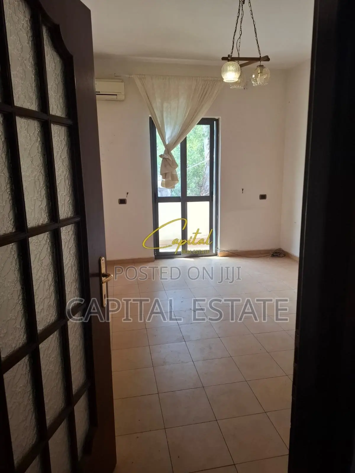 SHITET APARTAMENT 4+1+2 RRUGA E KAVAJES 245.000 EURO