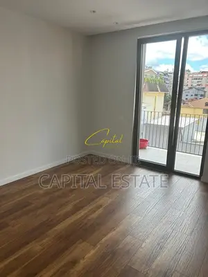 AMBIENT BIZNESI ME QIRA 116 M2 KOMUNA E PARISIT 1.700 EURO