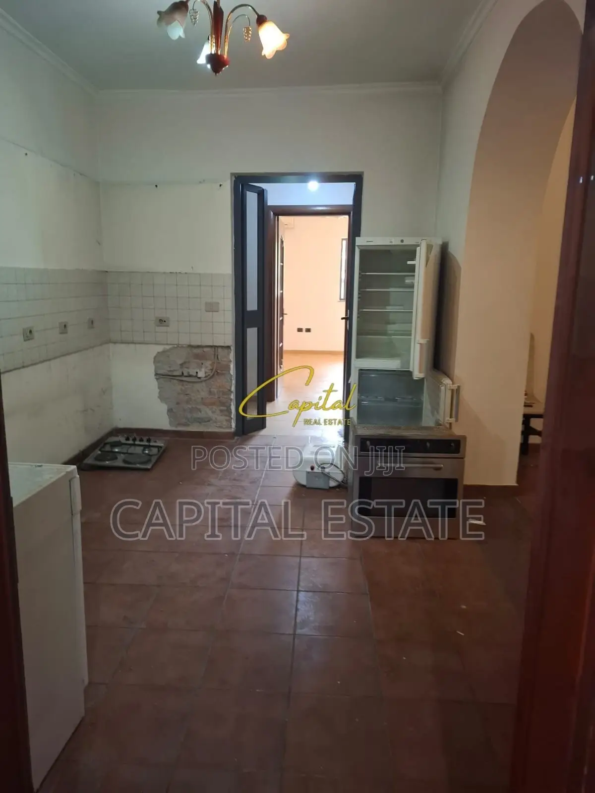 SHITET APARTAMENT 4+1+2 RRUGA E KAVAJES 245.000 EURO