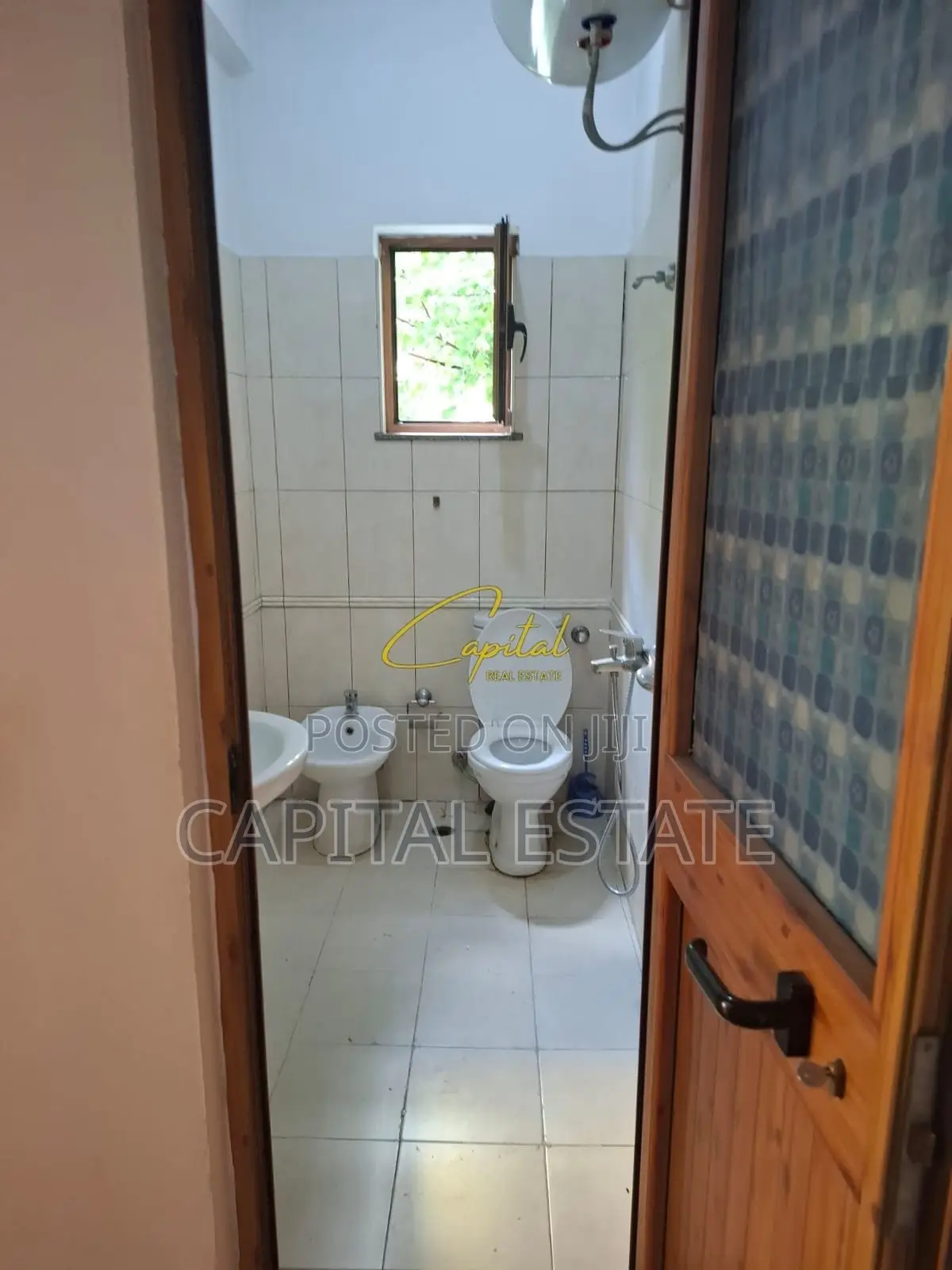 SHITET APARTAMENT 4+1+2 RRUGA E KAVAJES 245.000 EURO