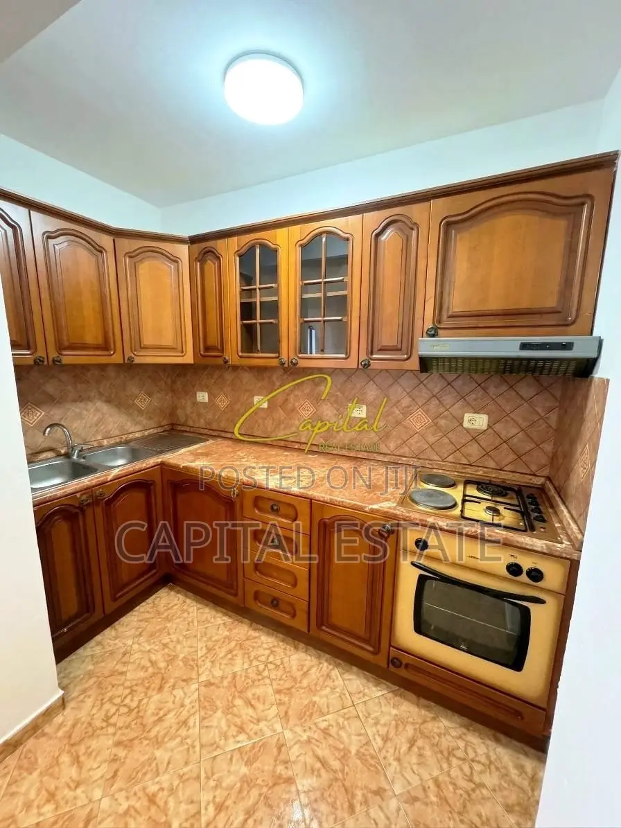 APARTAMENT ME QIRA 1+1 KINOSTUDIO 40.000 LEKE