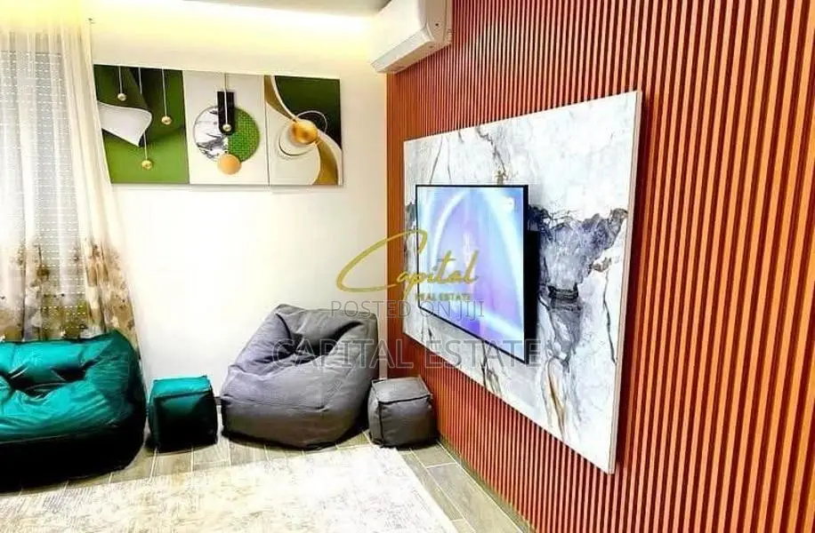 APARTAMENT ME QIRA 3+1 RRUGA E DIBRES 100.000 LEKE