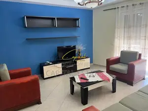 APARTAMENT ME QIRA 2+1 PAZARI I RI 700 EURO