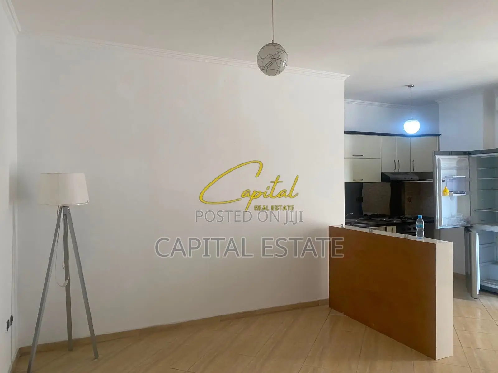 AMBIENT BIZNESI ME QIRA 93 M2 BULEVARDI ZHAN D’ARK 700 EURO