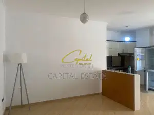 AMBIENT BIZNESI ME QIRA 93 M2 BULEVARDI ZHAN D’ARK 700 EURO