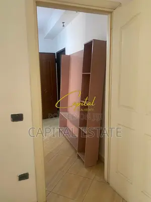 AMBIENT BIZNESI ME QIRA 93 M2 BULEVARDI ZHAN D’ARK 700 EURO