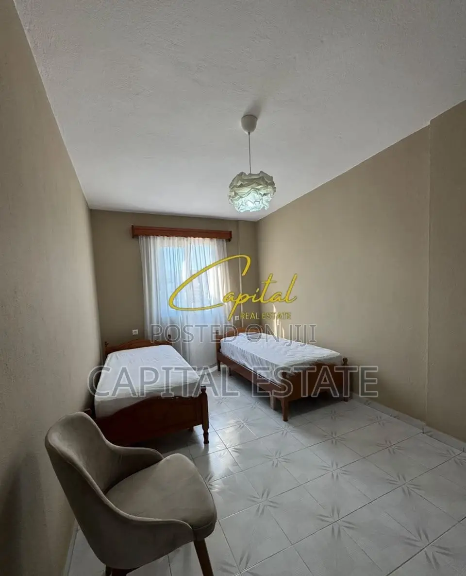 APARTAMENT ME QIRA 2+1 RRUGA E KAVAJES 50.000 LEKE