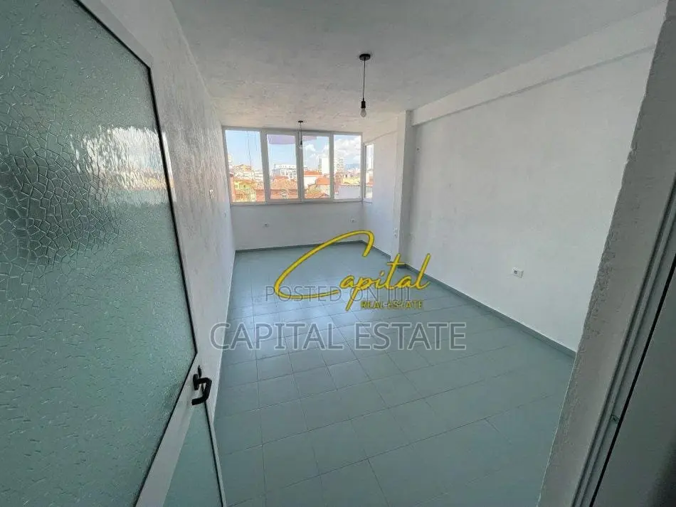 AMBIENT BIZNESI ME QIRA 90 M2 SELVIA 500 EURO