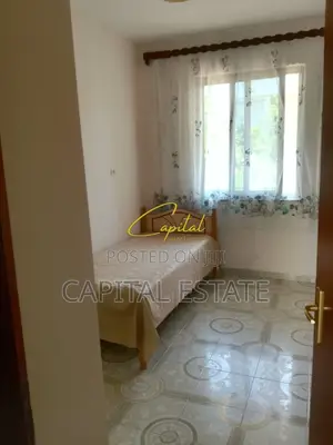 APARTAMENT ME QIRA 2+1 ISH TREGU ELEKTRIK 40.000 LEKE