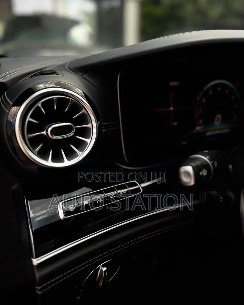 Mercedes Benz GT 53 AMG