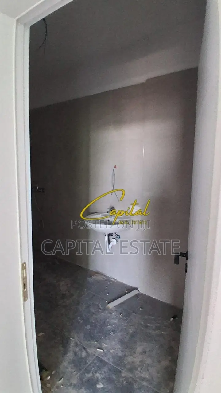 APARTAMENT ME QIRA 2+1+2 5 MAJI 50.000 LEKE