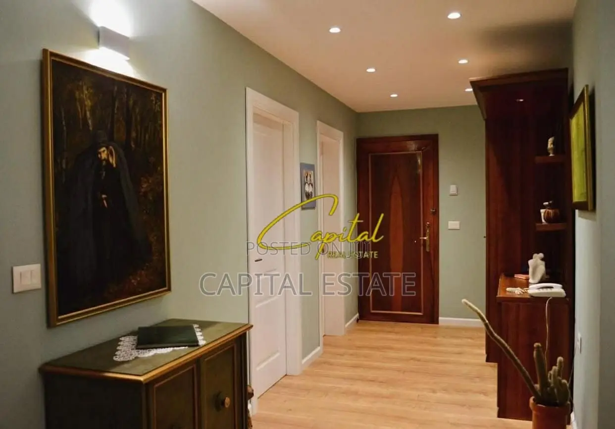 APARTAMENT ME QIRA 2+1 RRUGA E KAVAJES 800 EURO