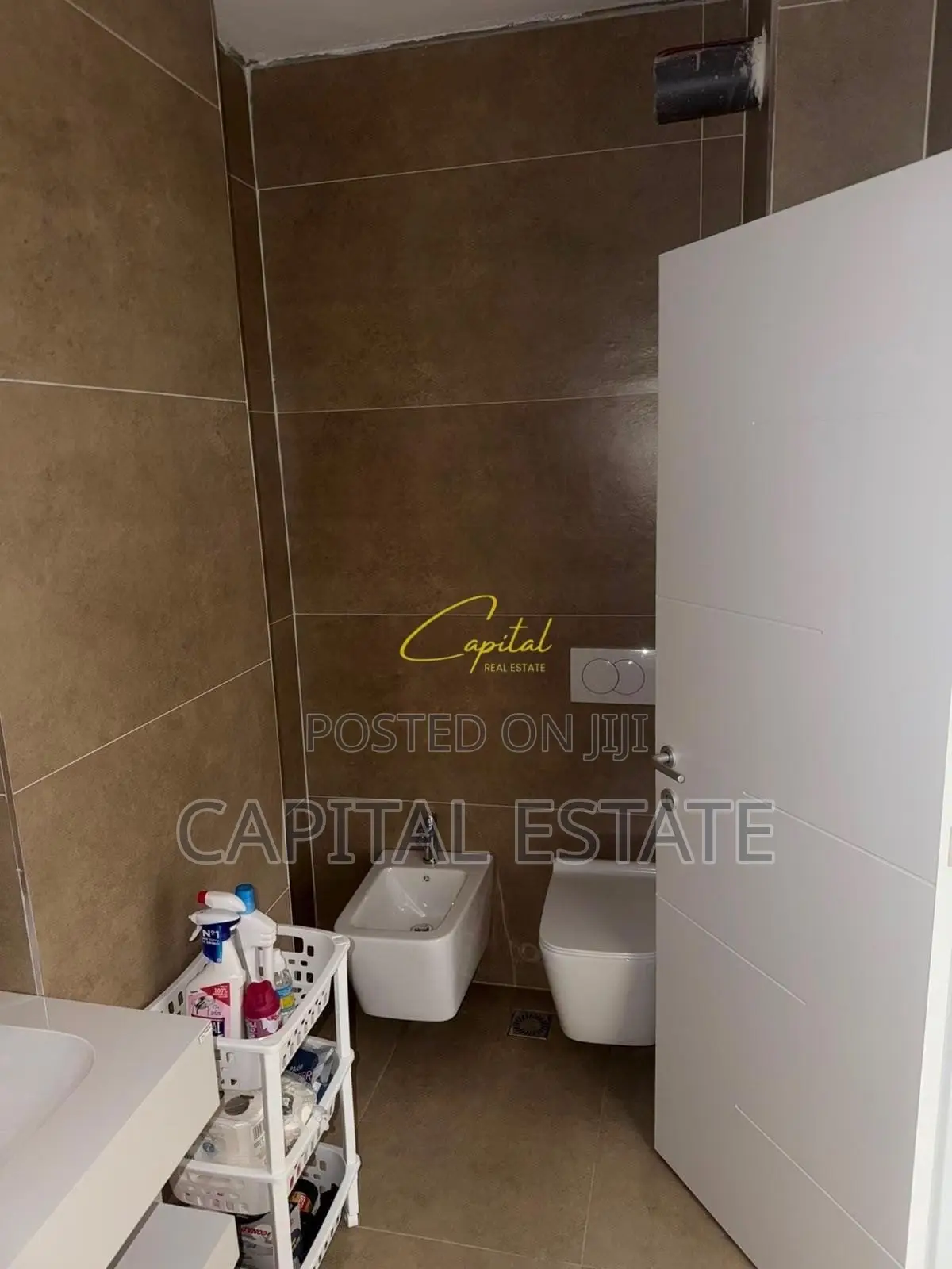 ZYRE ME QIRA 122 M2 BULEVARDI I RI 140.000 LEKE