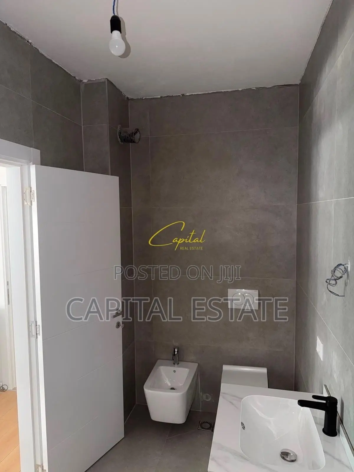 ZYRE ME QIRA 122 M2 BULEVARDI I RI 140.000 LEKE