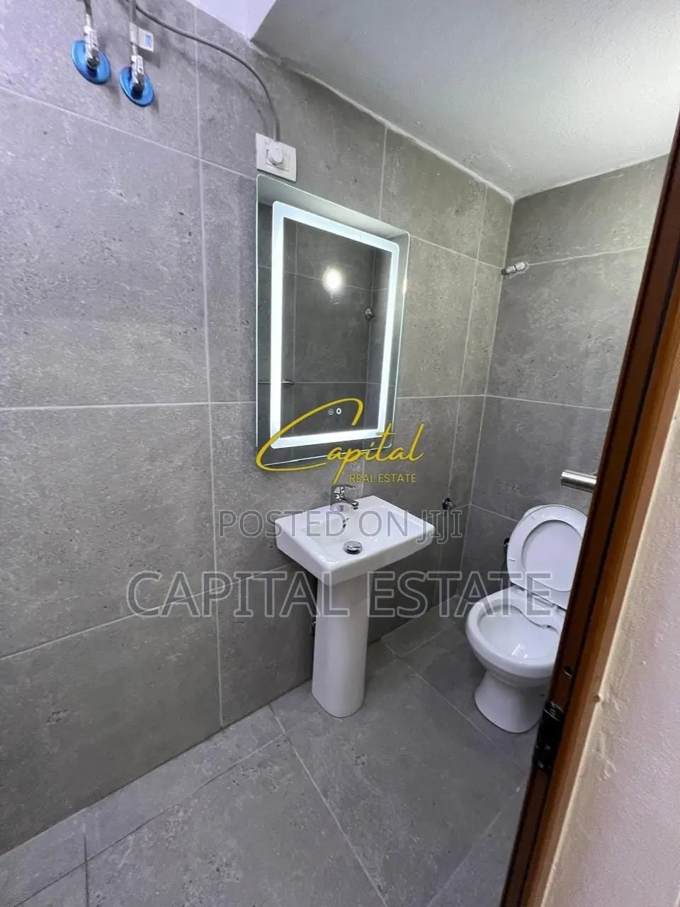 GARSONIERE ME QIRA 50 M2 ISH PARKU 40.000 LEKE