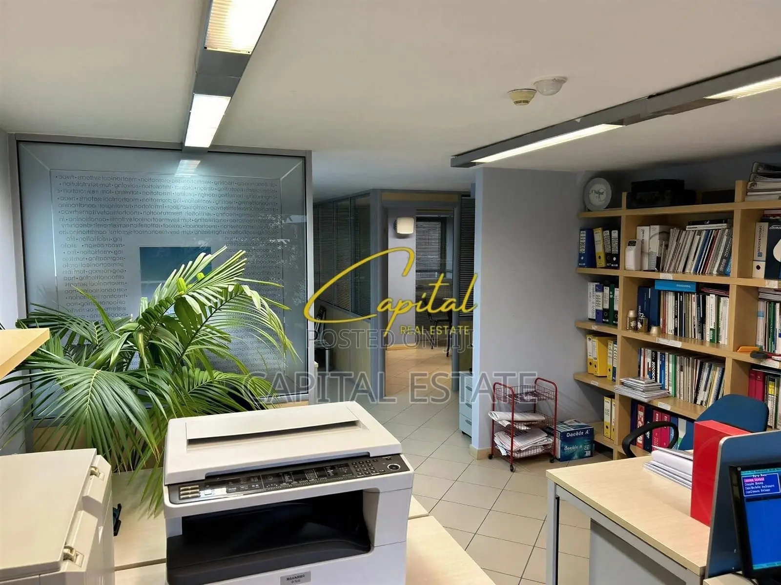 AMBIENT BIZNESI EM QIRA 220 M2 PAZARI I RI 250.000 LEKE