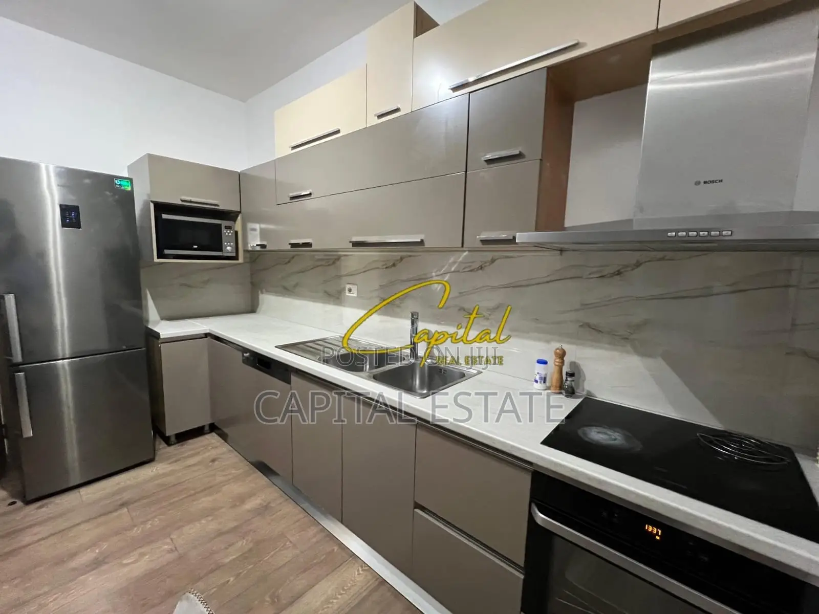 APARTAMENT ME QIRA 2+1 ISH STACIONI TRENIT 700 EURO