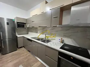 APARTAMENT ME QIRA 2+1 ISH STACIONI TRENIT 700 EURO