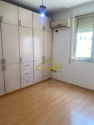 APARTAMENT ME QIRA 2+1 PAZARI I RI 700 EURO