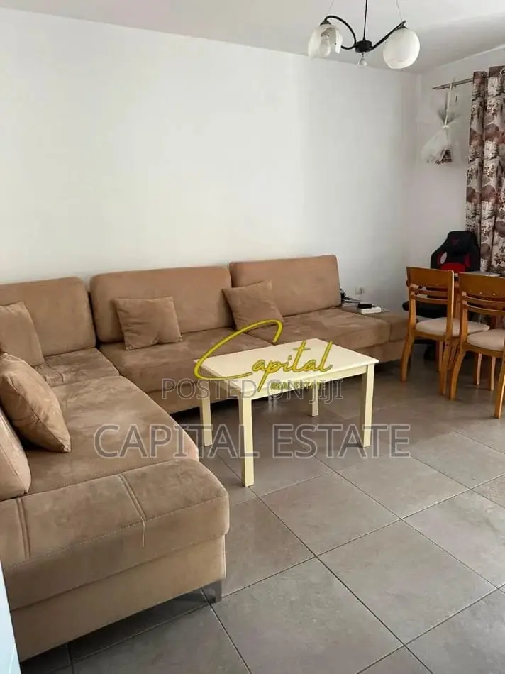 APARTAMENT ME QIRA 2+1 RRUGA FORTUZI 55.000 LEKE