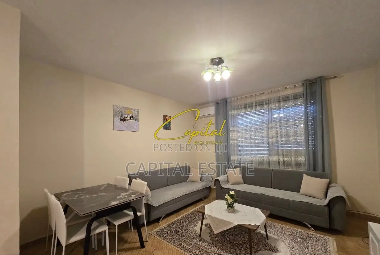 APARTAMENT ME QIRA 2+1 RRUGA E KOSOVAREVE 800 EURO