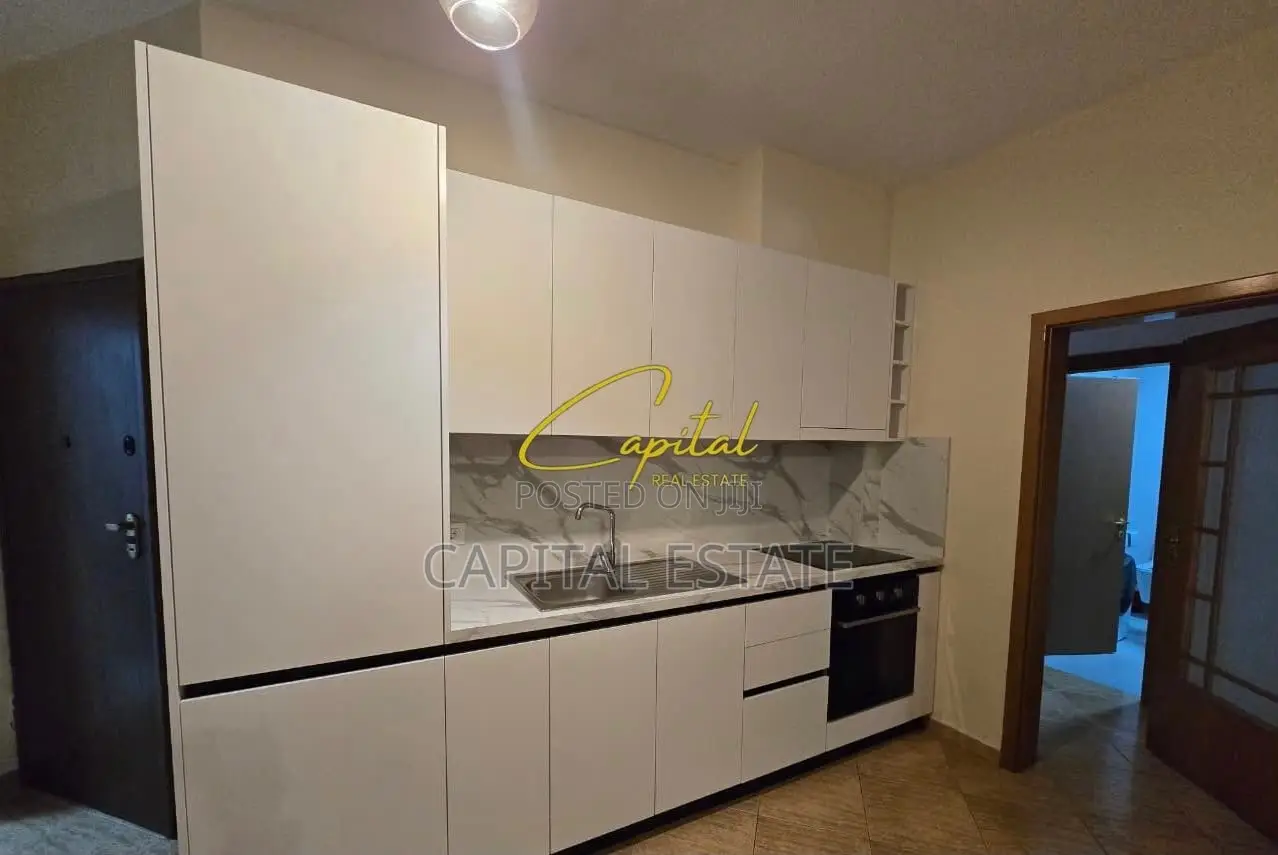 APARTAMENT ME QIRA 2+1 RRUGA E KOSOVAREVE 800 EURO