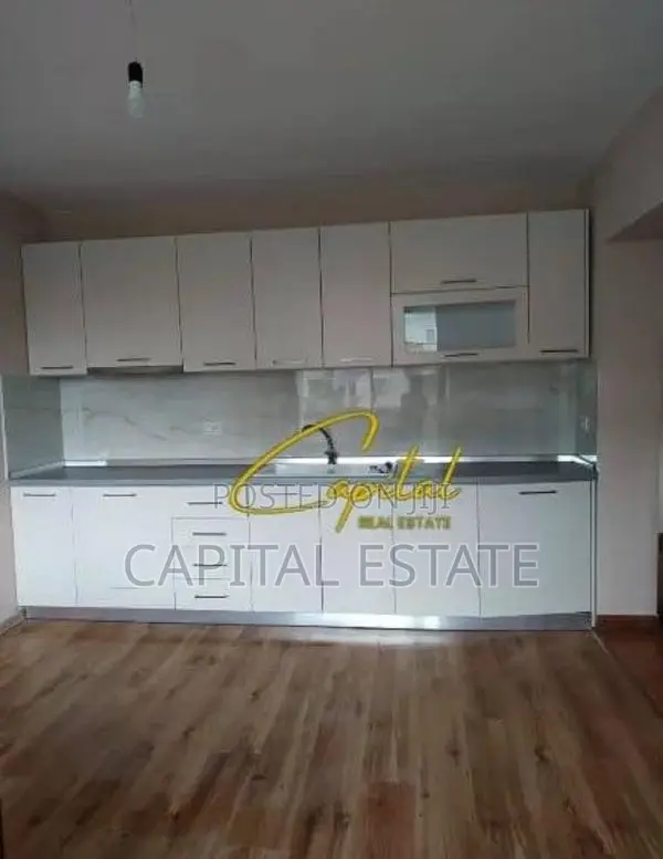 ZYRE ME QIRA 50 M2 21 DHJETORI 550 EURO