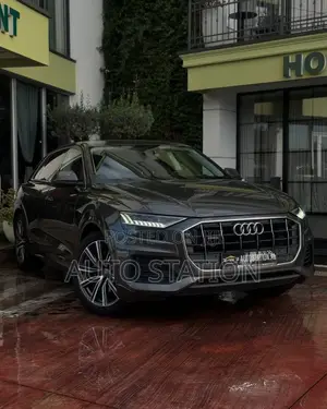 Audi Q8