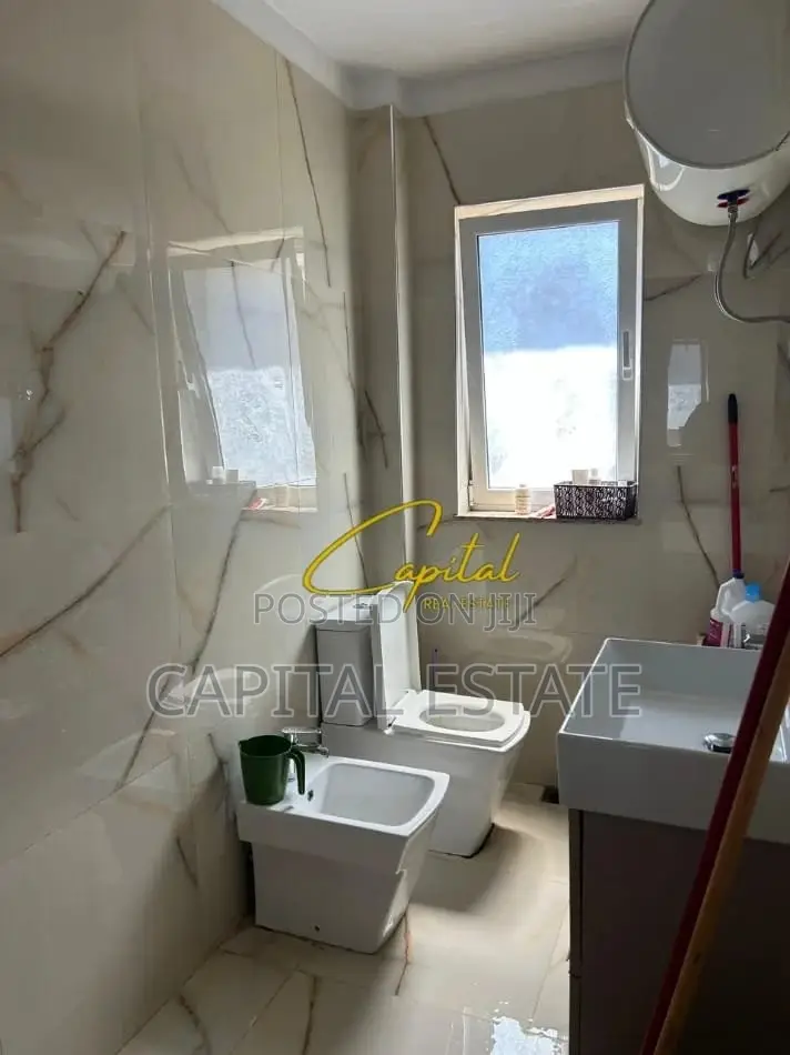 APARTAMENT ME QIRA 2+1 RRUGA FORTUZI 55.000 LEKE