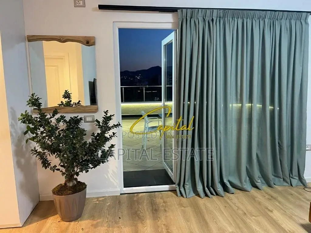 PENTHOUSE ME QIRA 100 M2 ISH BLLOKU 1.400 EURO