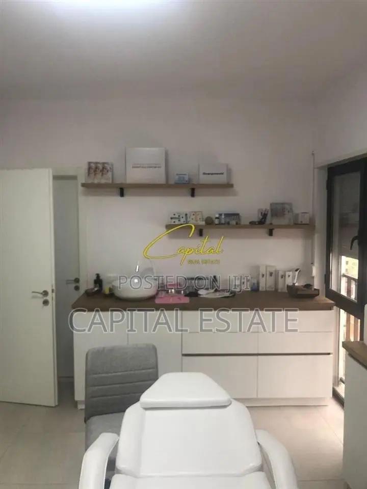 SHITET APARTAMENT 3+1+2 RRUGA E DIBRES 274.760 EURO