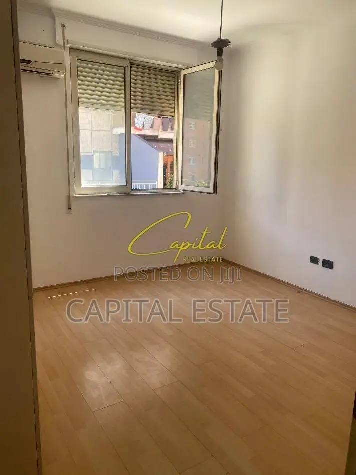 APARTAMENT ME QIRA 2+1 PAZARI I RI 50.000 LEKE