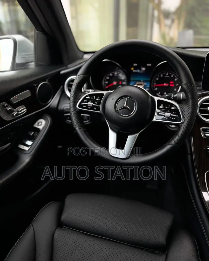 Mercedes Benz GLC 300