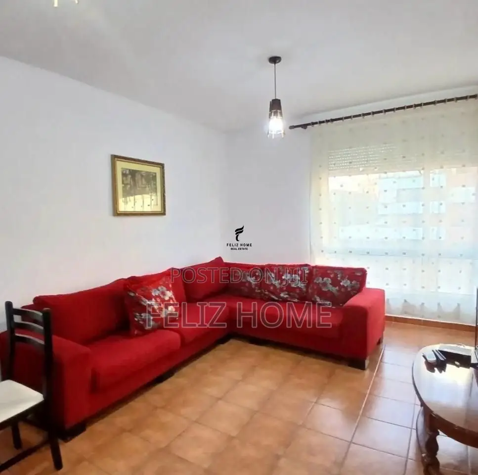 APARTAMENT ME QERA 1+1 PAZARI I RI 50.000 LEKE