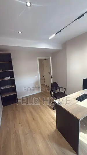 ZYRE ME QERA 85M2 RRUGA DRITAN HOXHA 70.000 LEKE