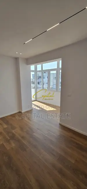 SHITET APARTAMENT 1+1 21 DHJETORI 165.000 EURO