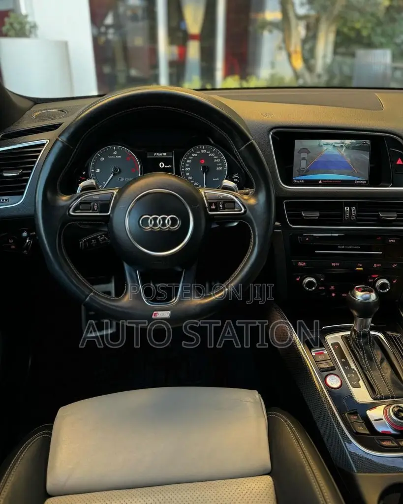 AUDI SQ5