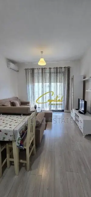 APARTAMENT ME QIRA 3+1 KINOSTUDIO 65.000 LEKE