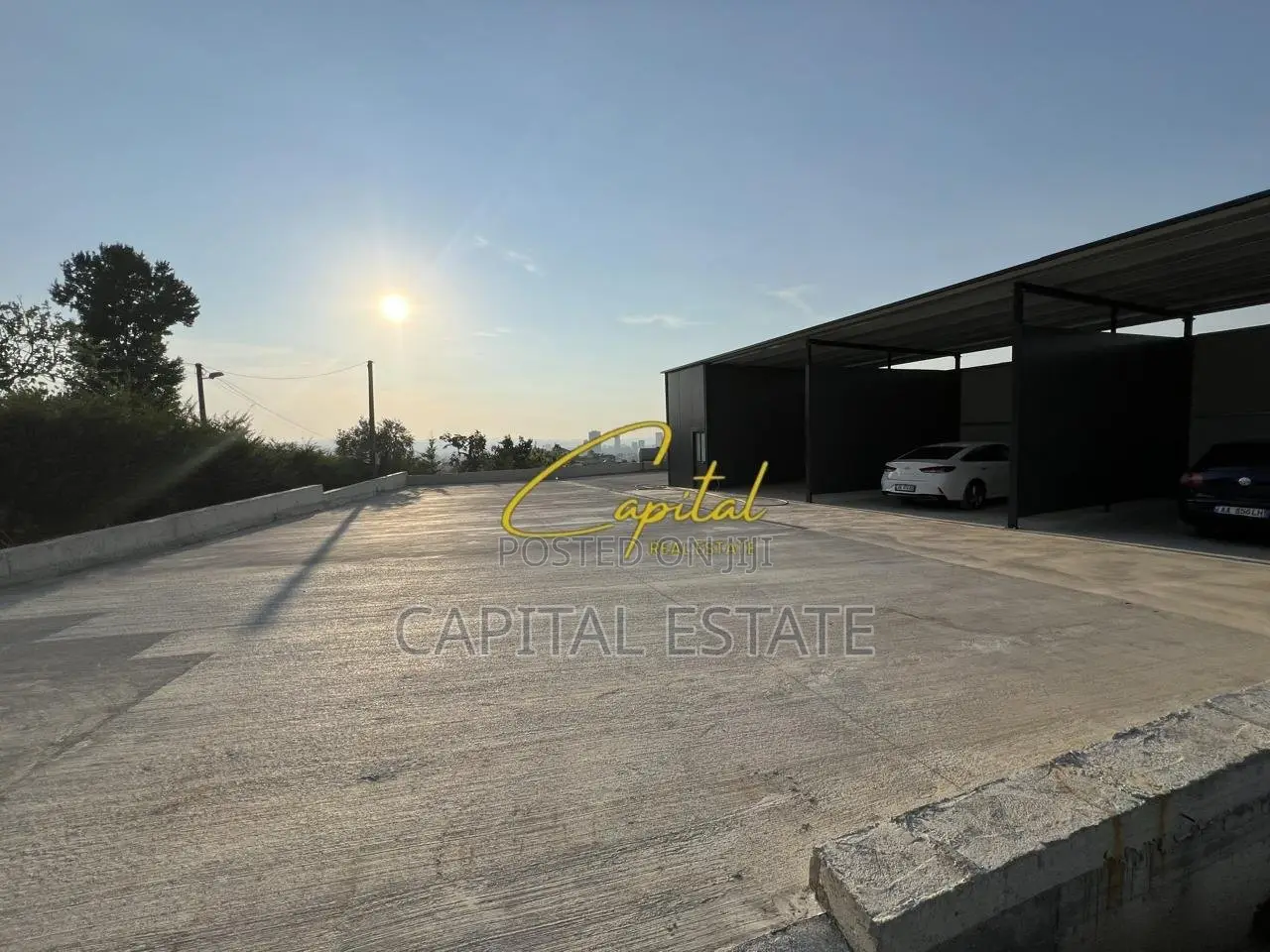 KAPANON ME QIRA 210 M2 FARKE 110.000 LEKE