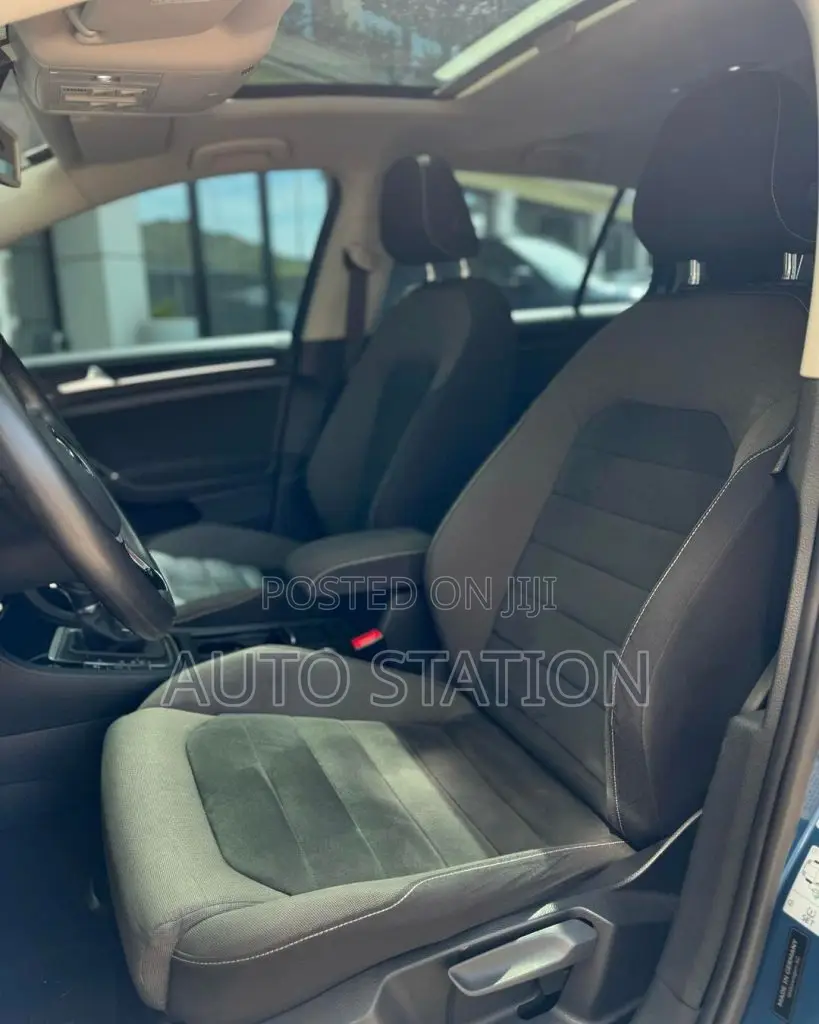 vOLKSWAGEN GOLF VII