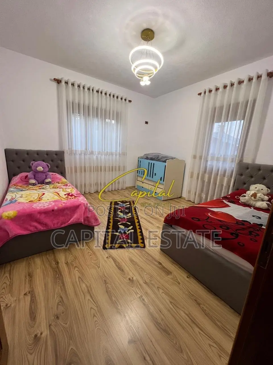 VILE PRIVATE ME QIRA 2+1+2 SAUK 1.200 EURO
