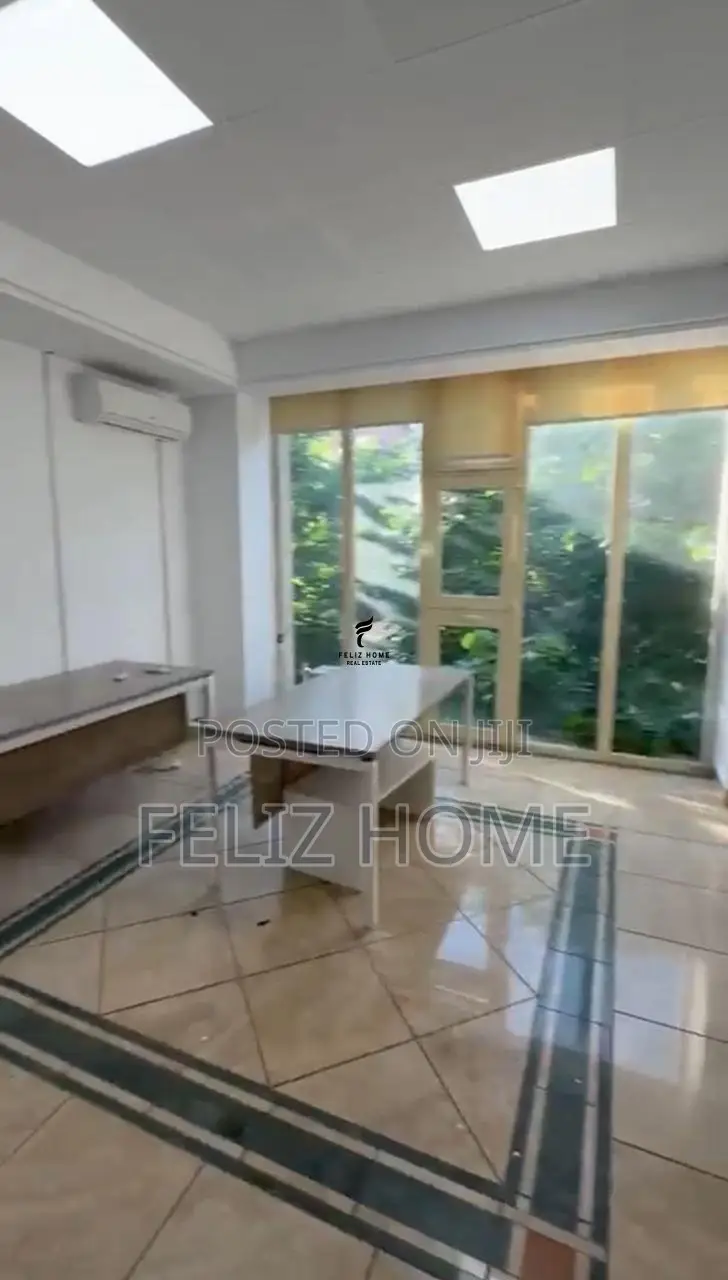 ZYRE ME QERA 330 M2 BLLOK 400.000 LEKE