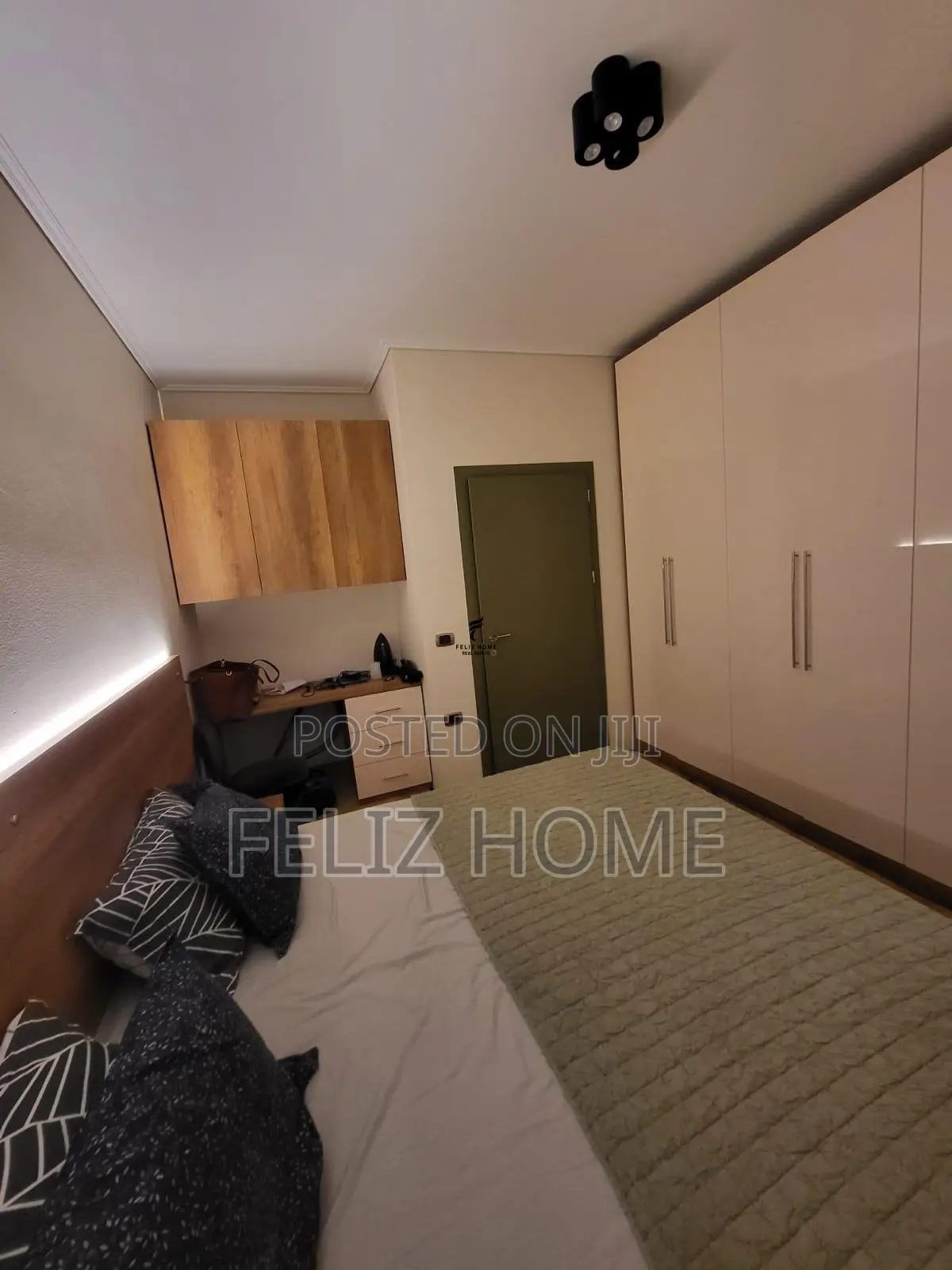 SHITET APARTAMENT 1+1 ISH TREGU ELEKTRIK 150.000 EURO