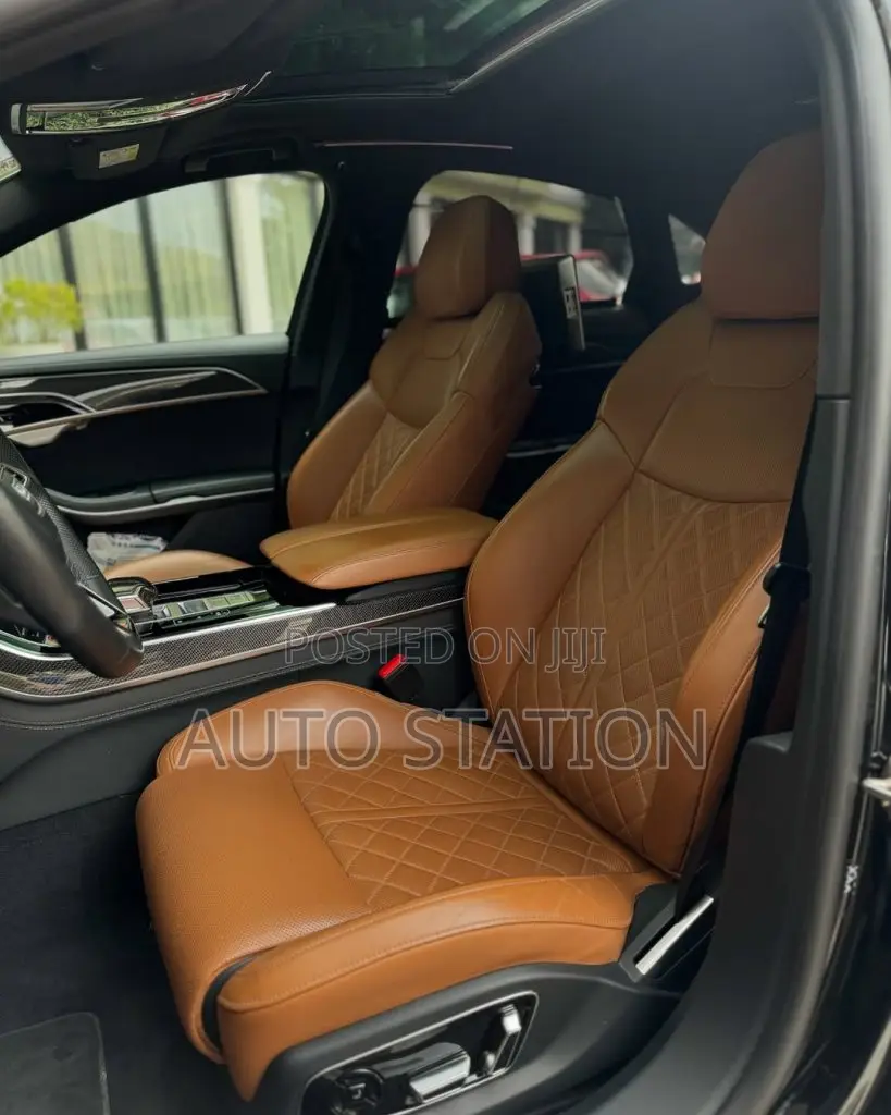 Audi S8