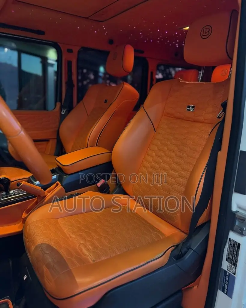 Mercedes Benz G500