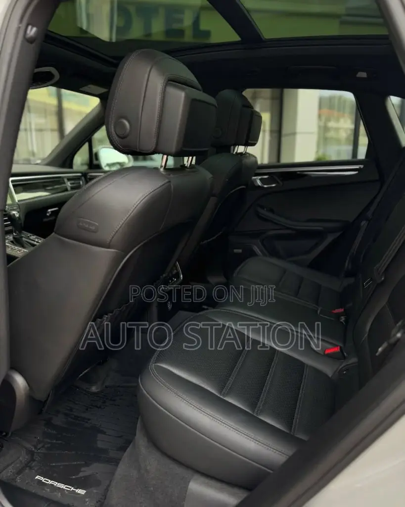 Porsche Macan S