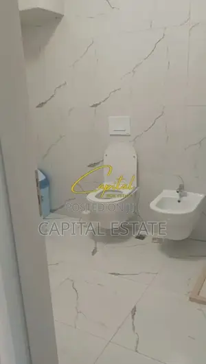 ZYRE ME QIRA 95 M2 ZOGU I ZI 1000 EURO