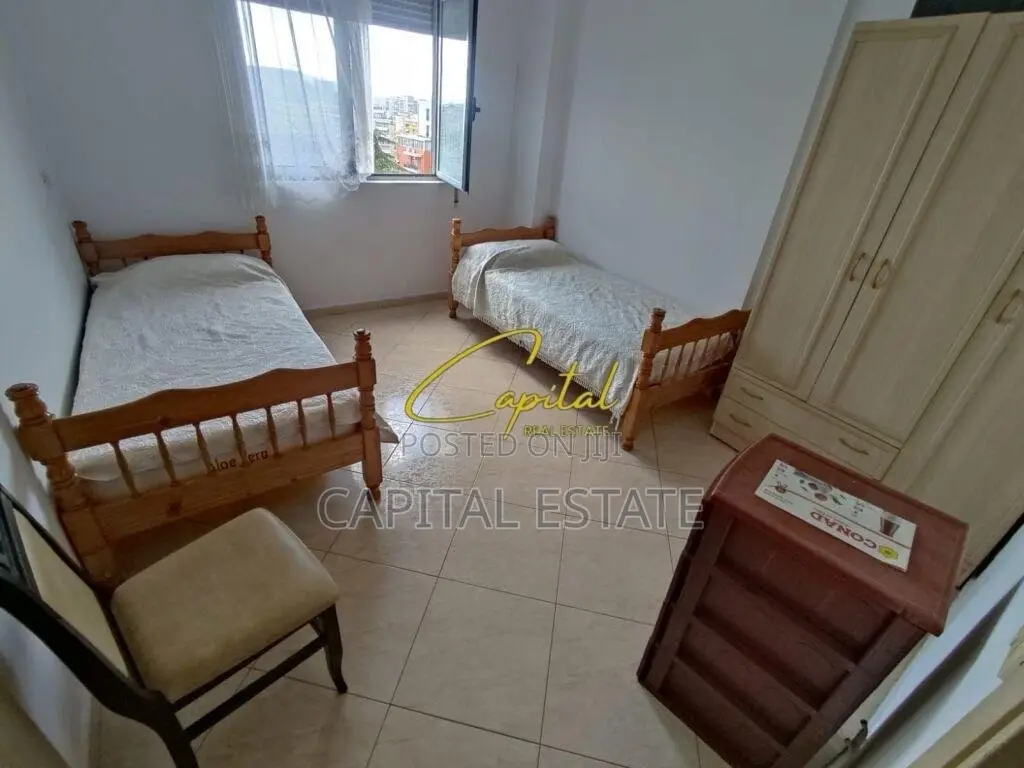 APARTAMENT ME QIRA 2+1 MINISTRIA E DREJTESISE 70.000 LEKE
