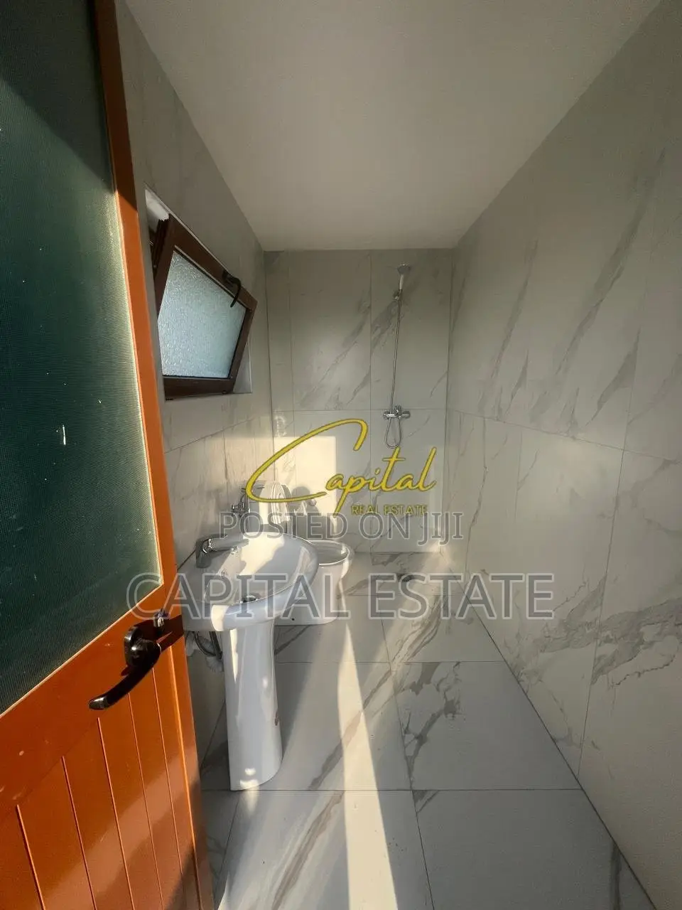 KAPANON ME QIRA 210 M2 FARKE 110.000 LEKE