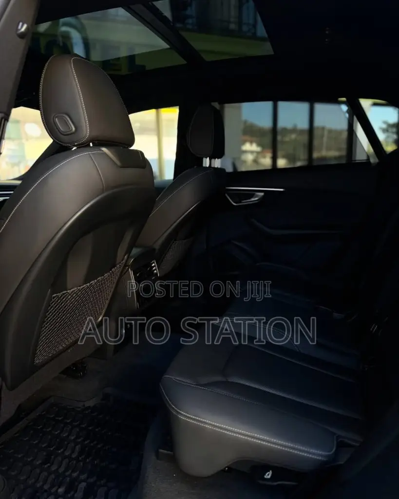 Audi Q8 S Line